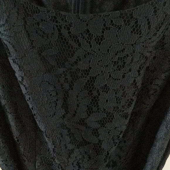 LC Lauren Conrad black lace dress with belt - Picture 4 of 7